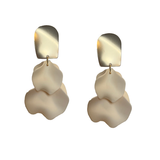 Petal Earring in Ivory