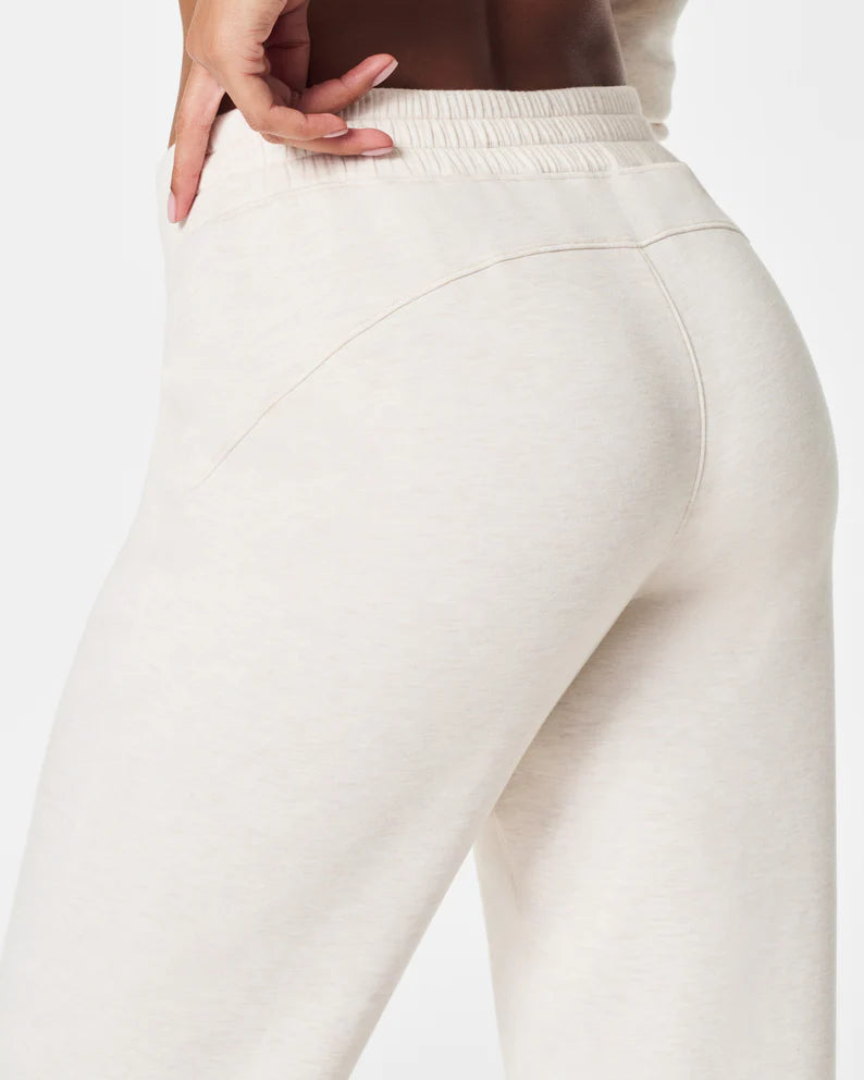 AirEssentials Tapered Pant in Oatmeal Heather