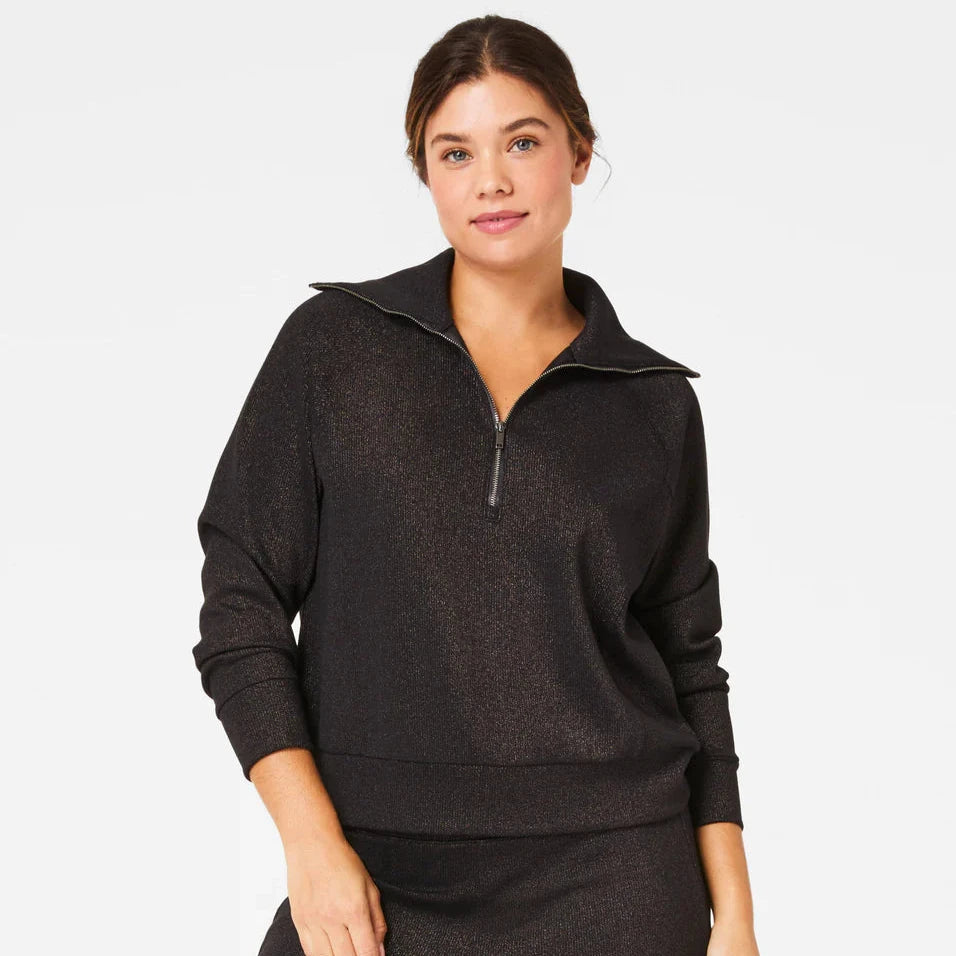 Air Essentials Shine Half Zip in Very Black