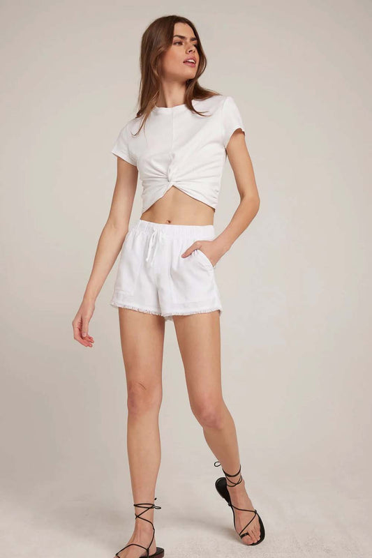 Frayed Pocket Short in White