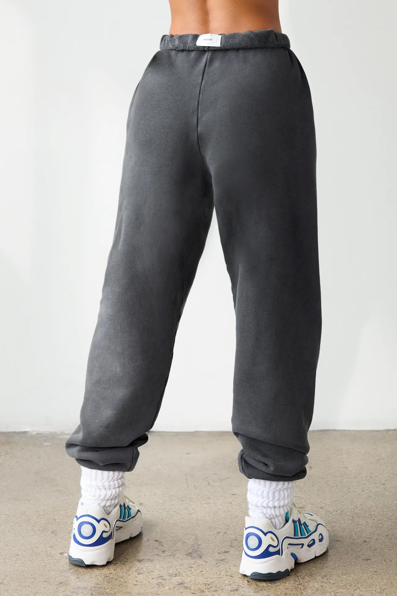 Oversized Jogger in Washed Black