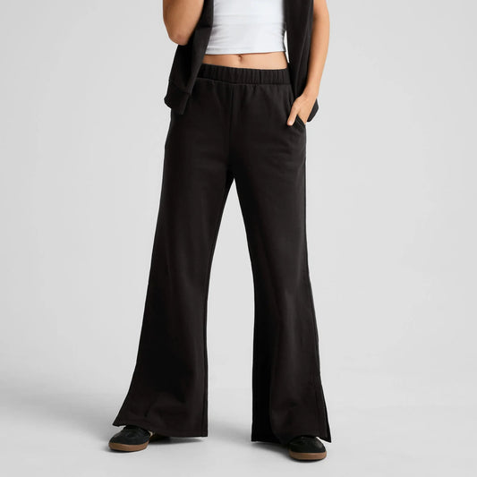 Open Ended Mid Rise Pant in Black