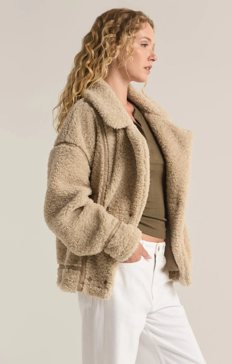 Ari Sherpa Coat in Fossil