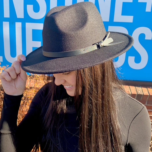 Lola Wool Hat in Black