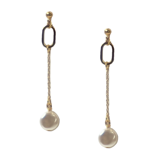 Elegant Crystal Drop Earrings in Gold