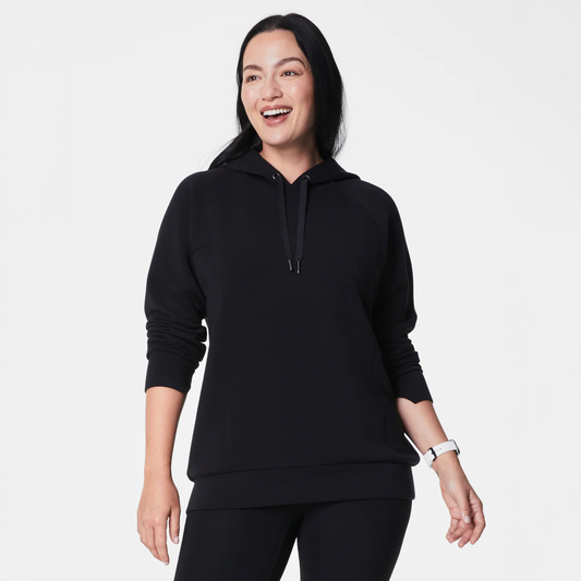 Airessentials Classic Hoodie in Very Black